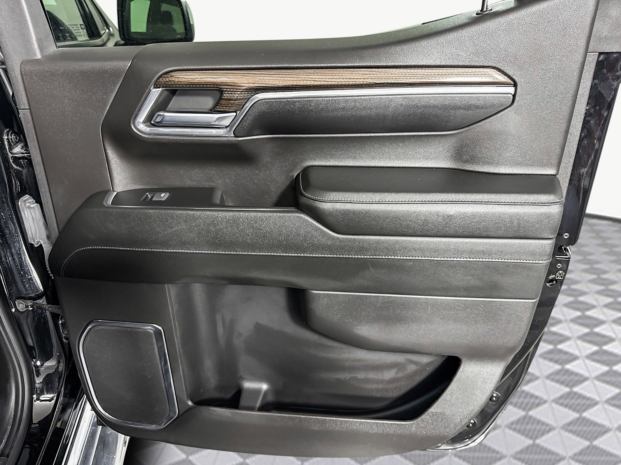 Used 2024 Chevrolet Silverado 1500 LT w/ Protection Package image 28