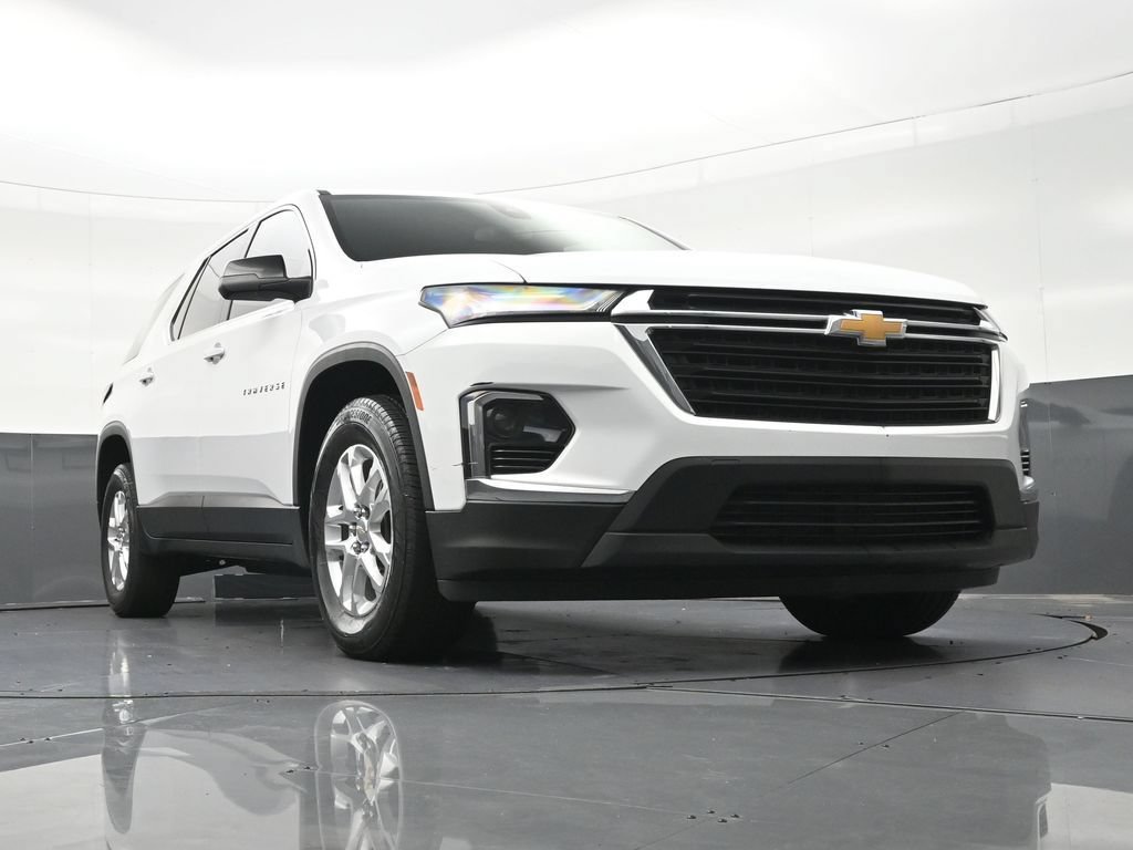 Used 2023 Chevrolet Traverse LS FWD image 31