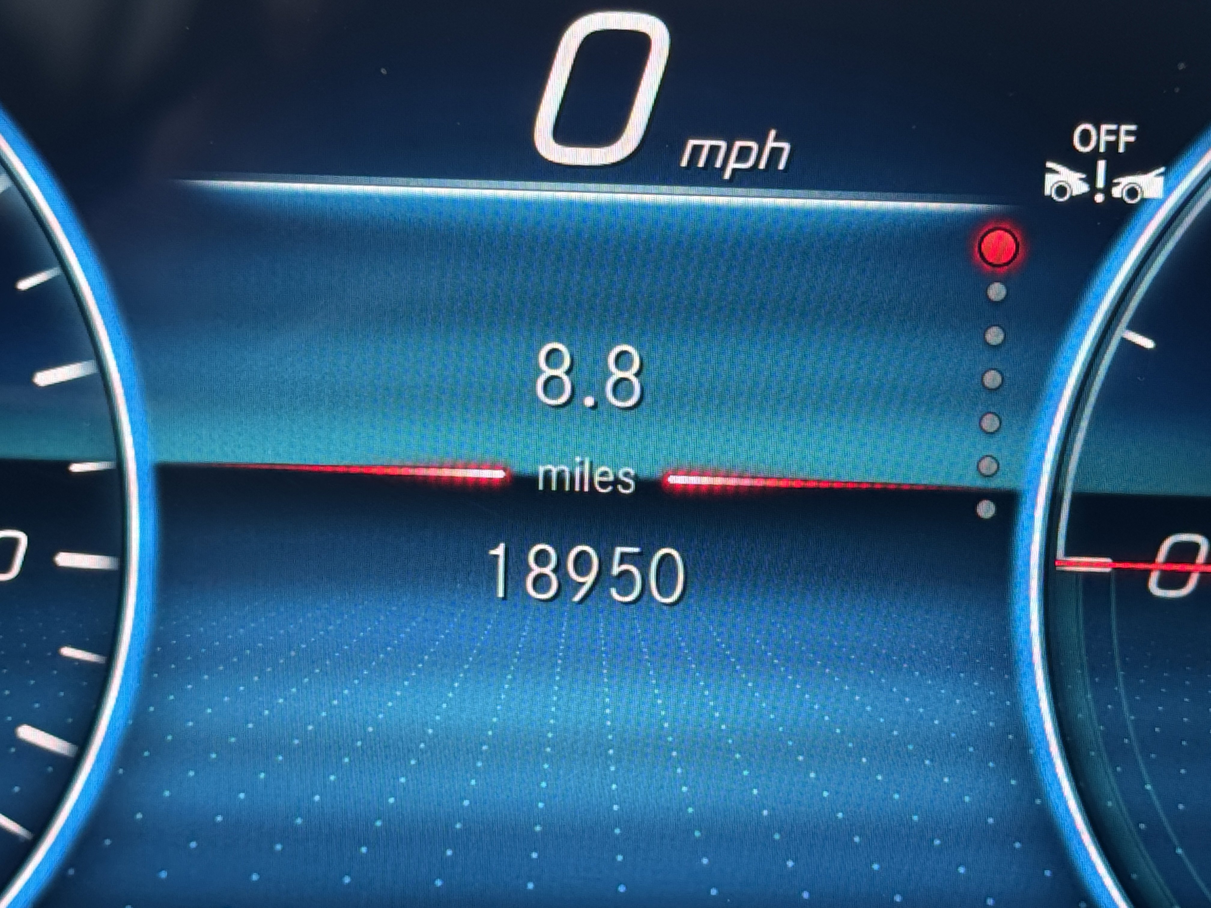 Certified 2023 Mercedes-Benz EQB 300 4MATIC image 22