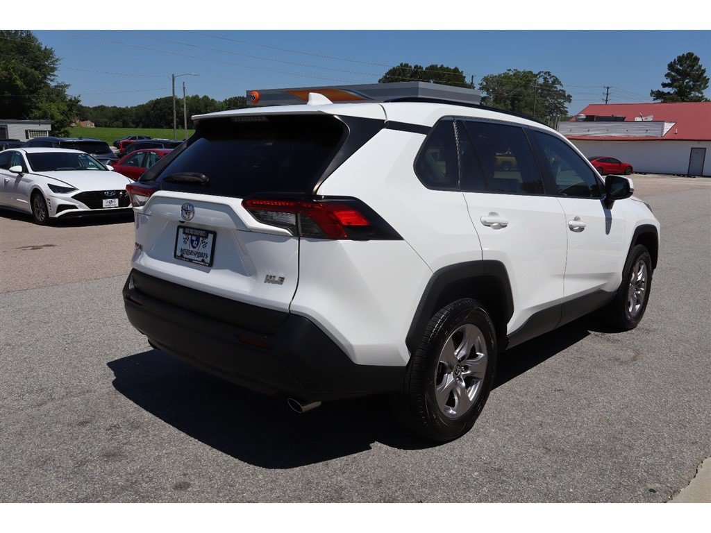 Used 2023 Toyota RAV4 XLE FWD image 7
