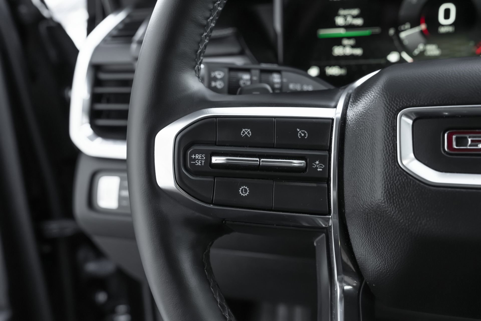 Used 2024 GMC Acadia Elevation image 17