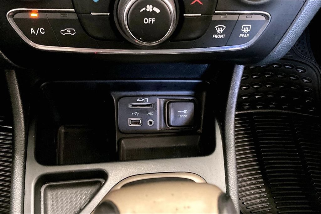 Used 2016 Jeep Cherokee Sport w/ Cold Weather Group FWD image 16