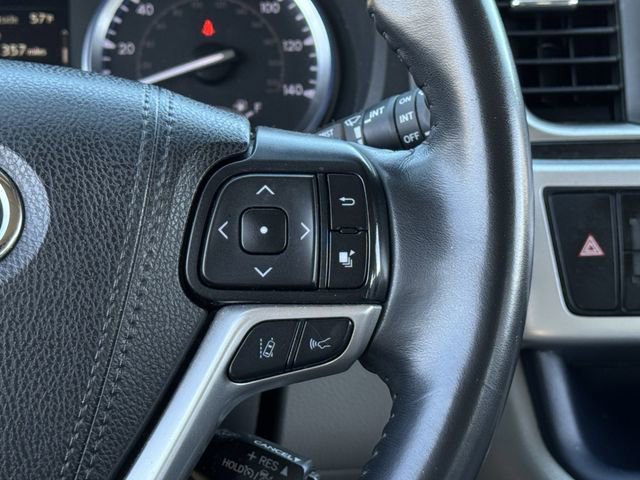 Used 2019 Toyota Highlander XLE image 6