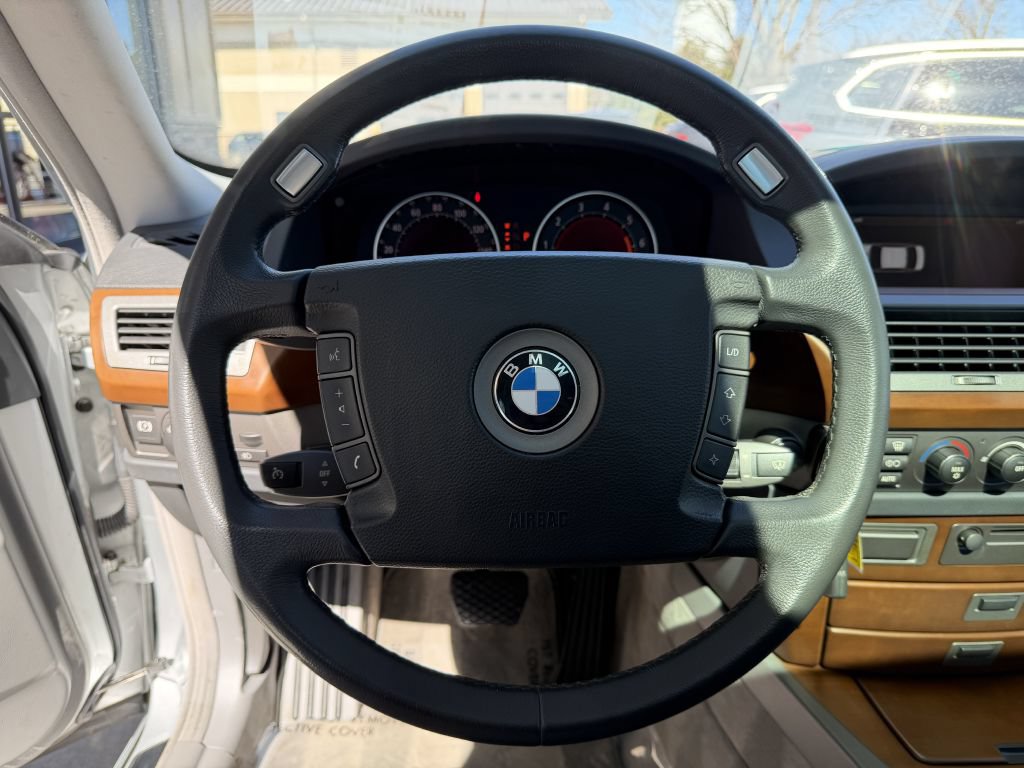 Used 2002 BMW 745i RWD image 31