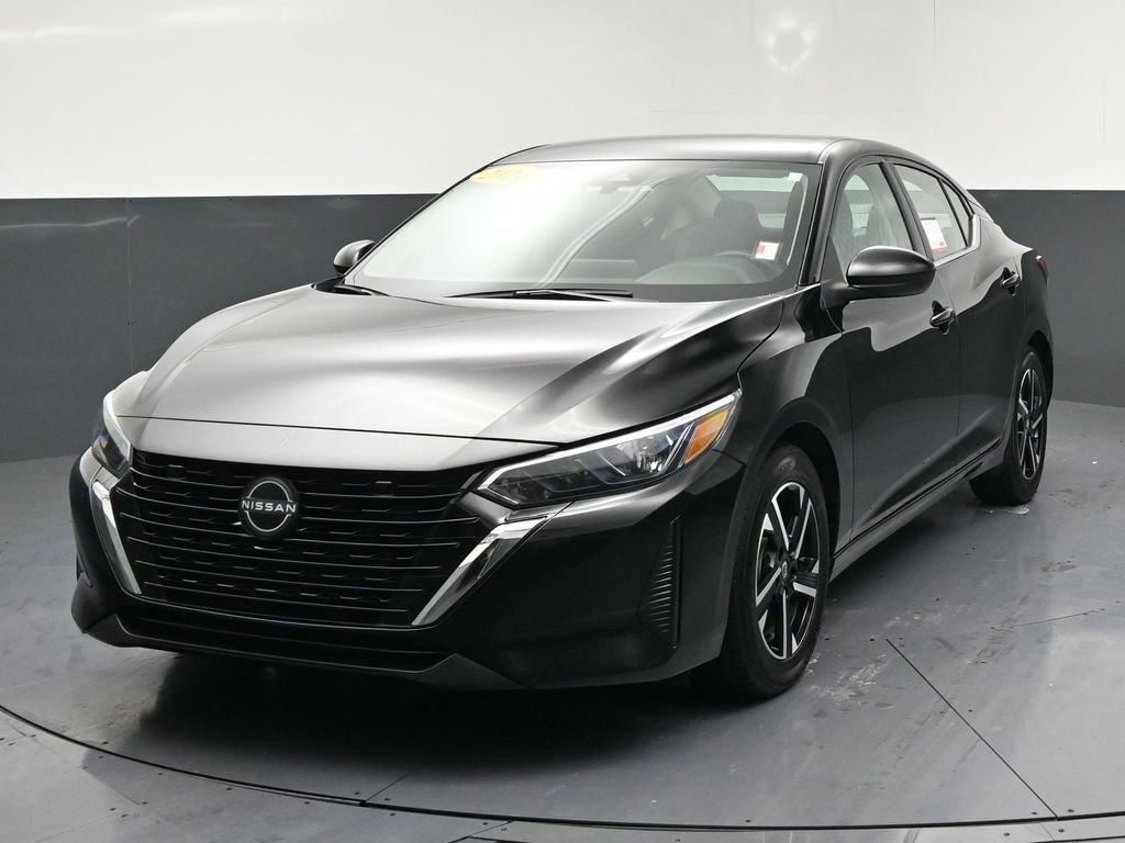 Used 2024 Nissan Sentra SV image 3