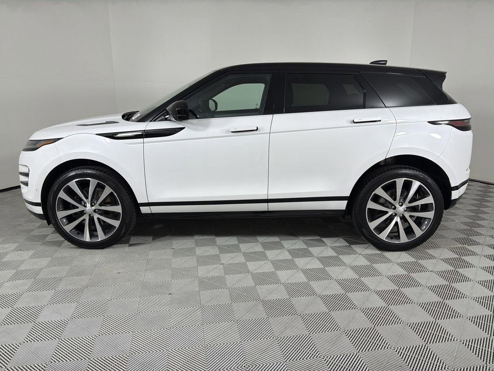 New 2026 Land Rover Range Rover Evoque Dynamic SE image 2