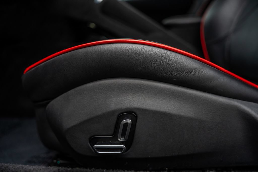 Used 2022 Ferrari Roma RWD image 18