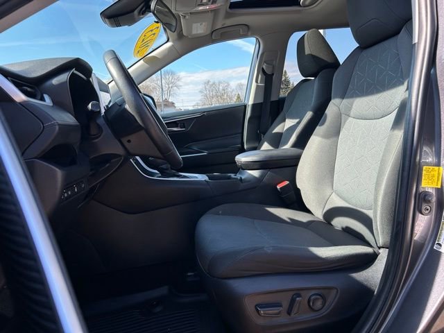 Used 2023 Toyota RAV4 XLE w/ Convenience Package image 30