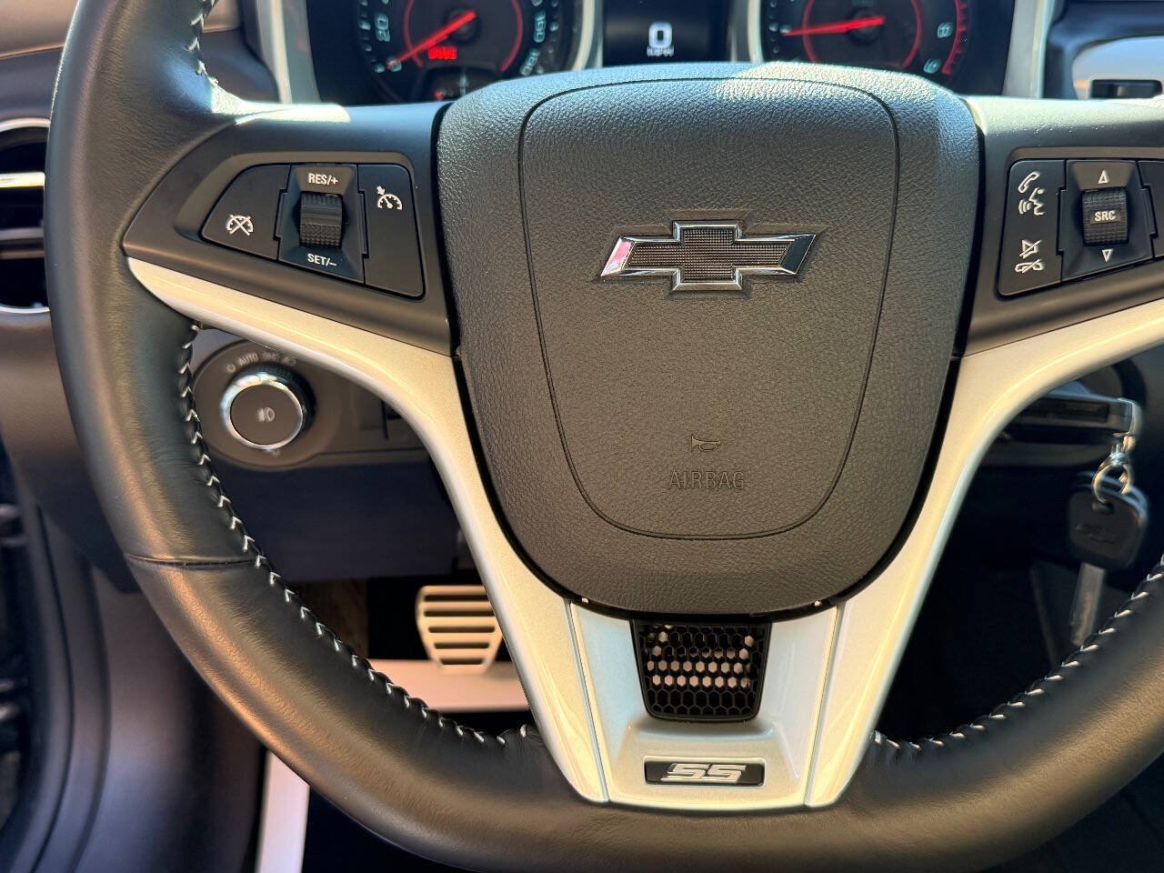 Used 2015 Chevrolet Camaro SS w/ SS Performance Package RWD image 24