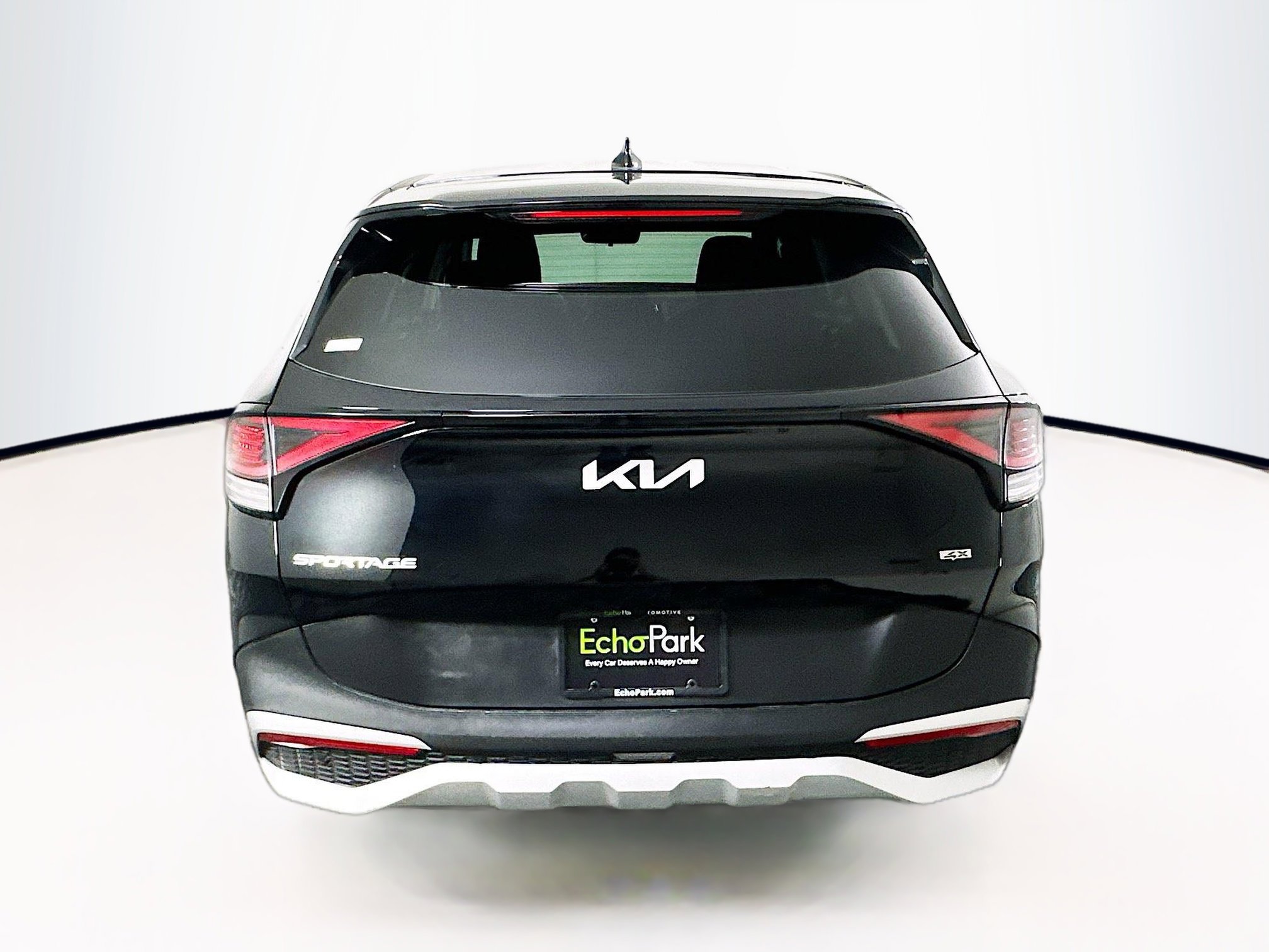 Used 2025 Kia Sportage LX image 7