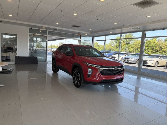 New 2026 Chevrolet Trax RS w/ Driver Confidence Package FWD image 2