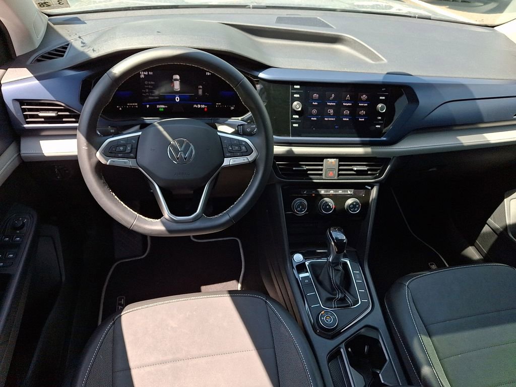 Certified 2023 Volkswagen Taos SE w/ Panoramic Sunroof Package AWD/4WD image 11
