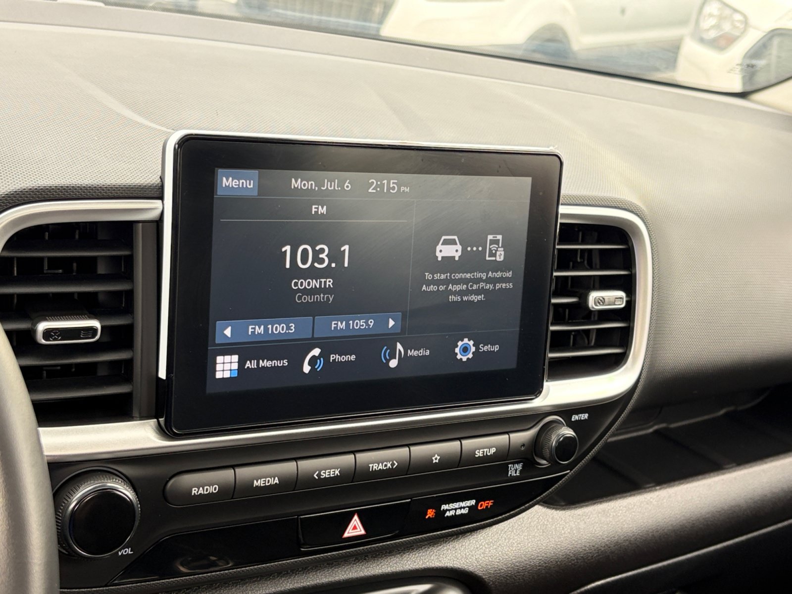 Used 2025 Hyundai Venue SEL FWD image 22