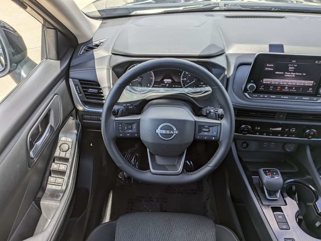 Used 2026 Nissan Rogue SV FWD image 17