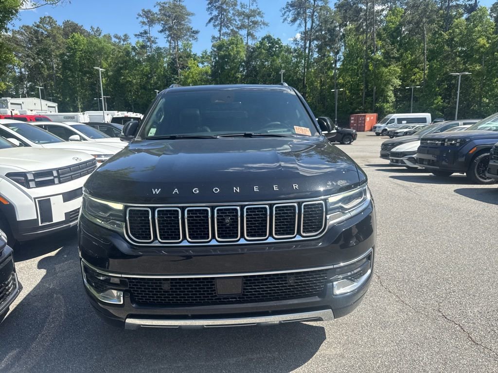 Used 2023 Jeep Wagoneer L Series III w/ Premium Group I image 2