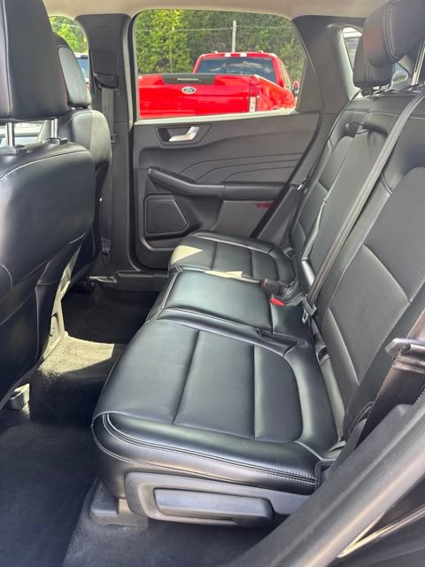 Used 2024 Ford Escape Platinum AWD/4WD image 32