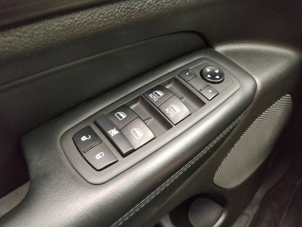 Used 2021 Jeep Grand Cherokee Laredo RWD image 27