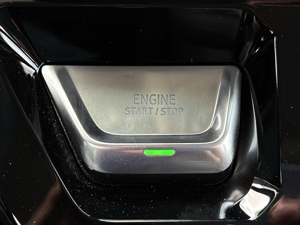 Used 2025 GMC Sierra 3500 Denali AWD/4WD image 23