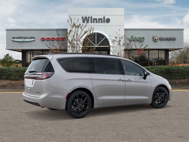 New 2026 Chrysler Pacifica Limited w/ S Appearance Package FWD image 4