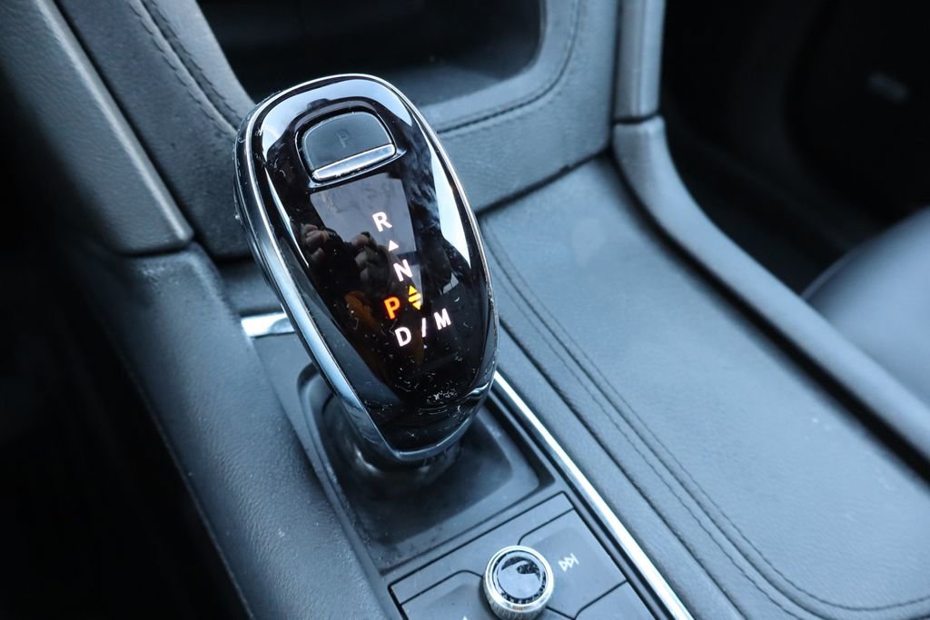 Used 2024 Cadillac XT6 Luxury w/ LPO, Floor Liner Package AWD/4WD image 9