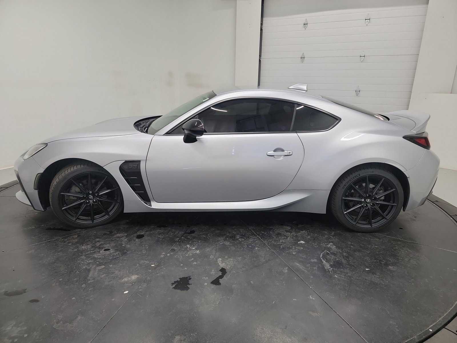 Used 2023 Toyota GR86 Premium w/ ALL Weather Mat Package (TMS) image 4