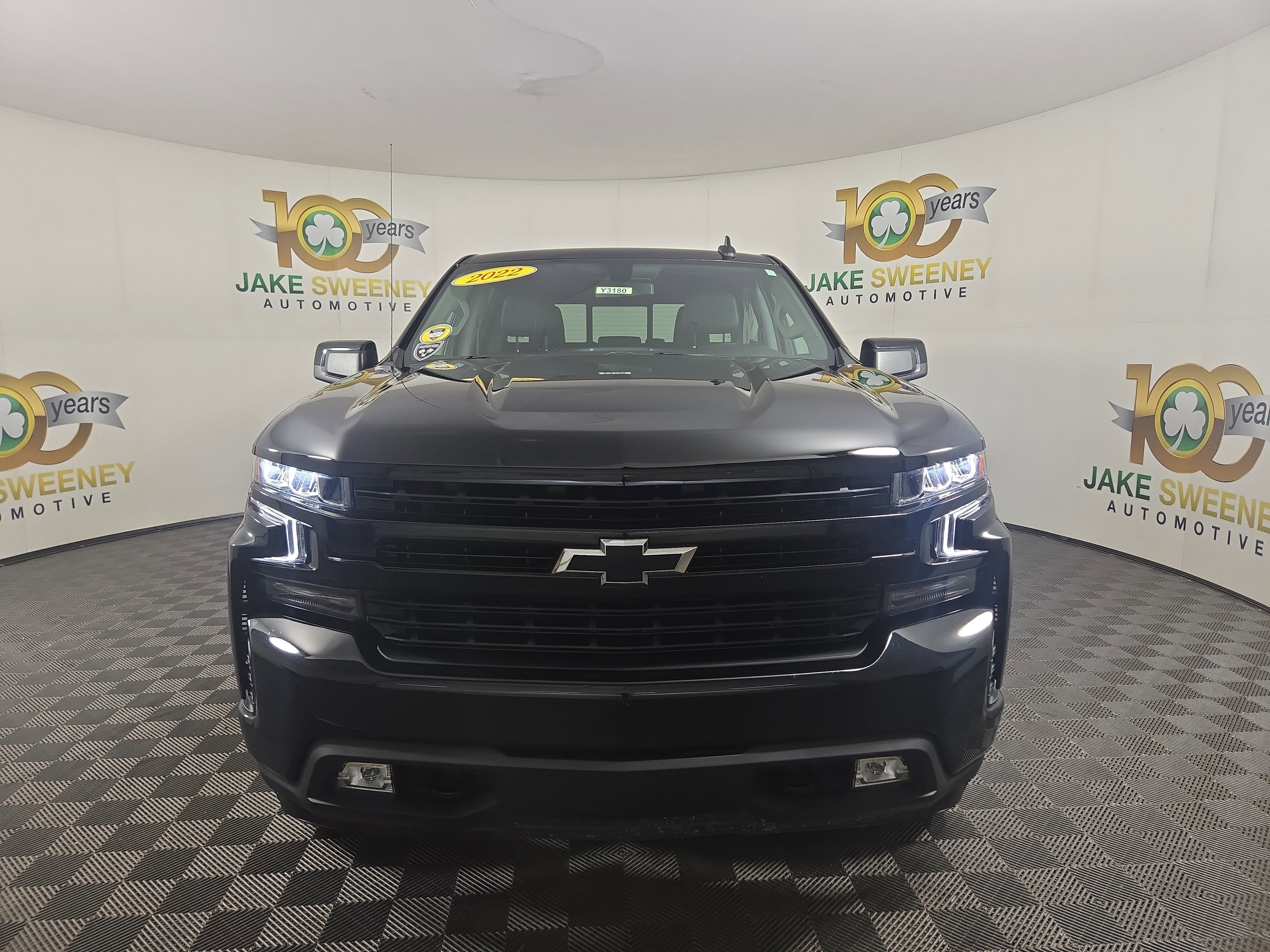 Used 2022 Chevrolet Silverado 1500 RST image 2