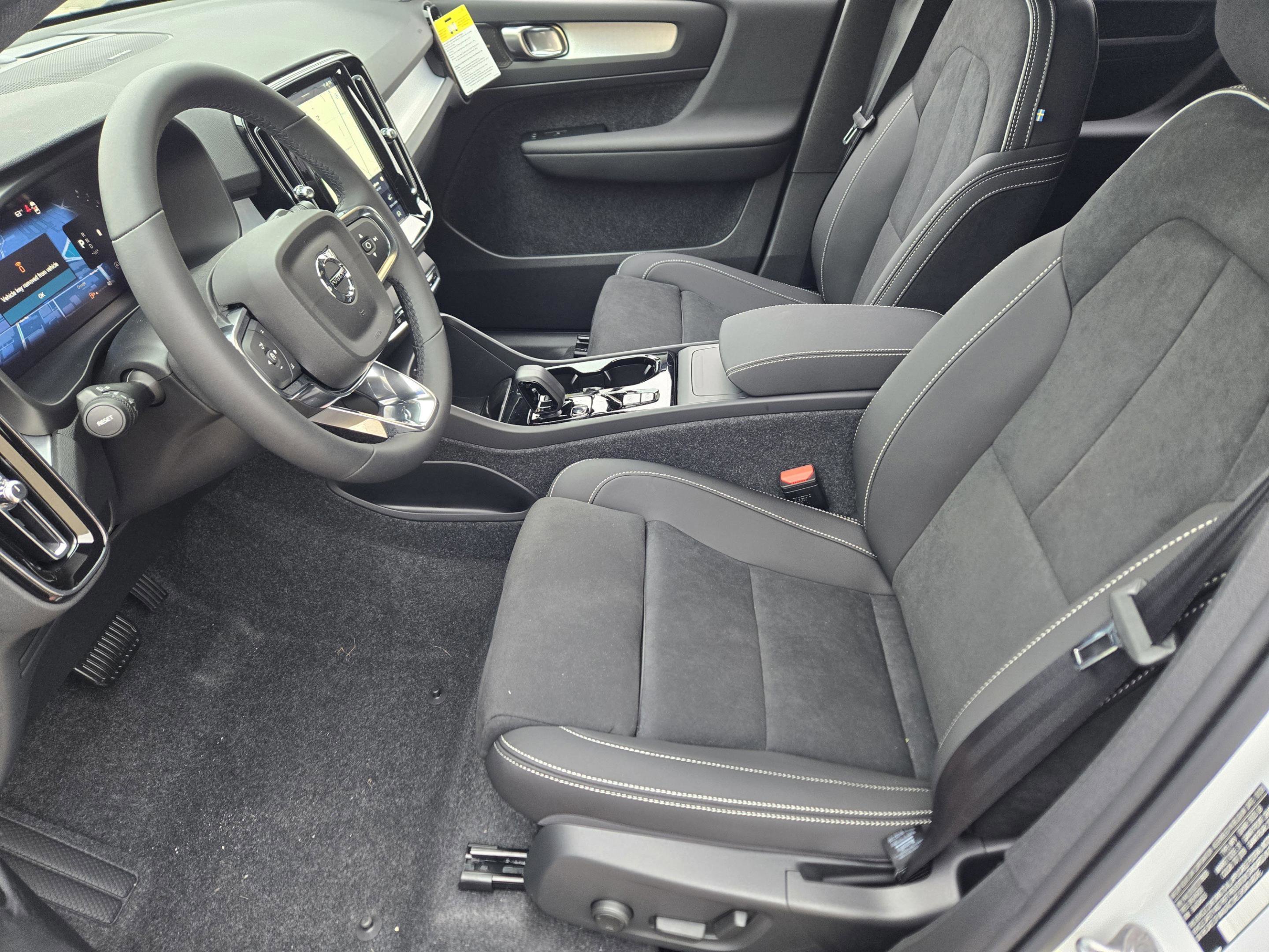 New 2026 Volvo XC40 B5 Ultra w/ Protection Package Premier AWD/4WD image 10