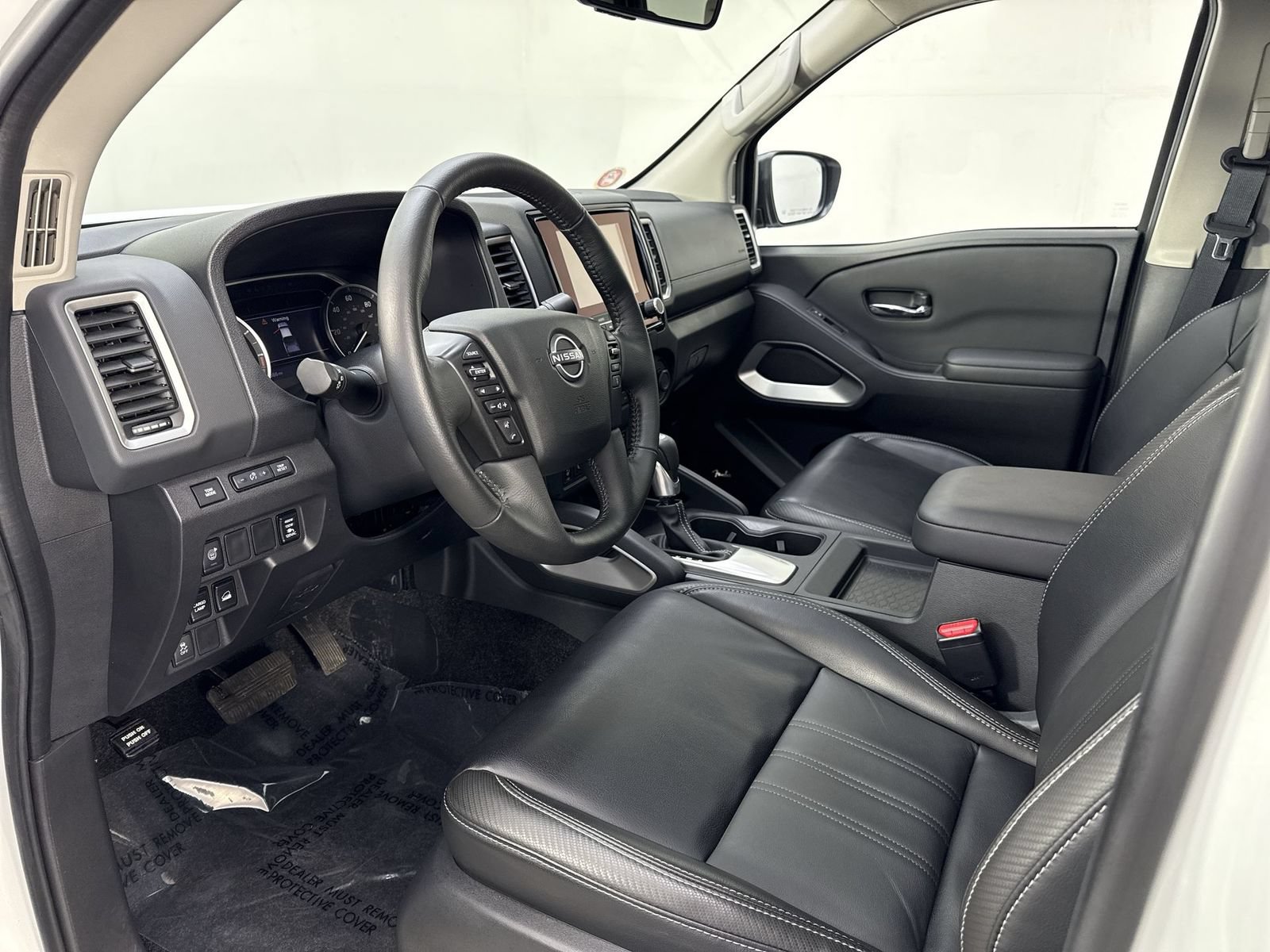 Used 2024 Nissan Frontier SL w/ Technology Package AWD/4WD image 4