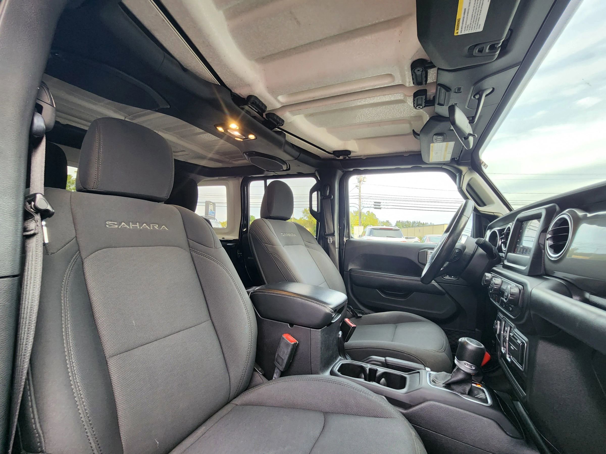 Used 2020 Jeep Wrangler Unlimited Sahara image 41