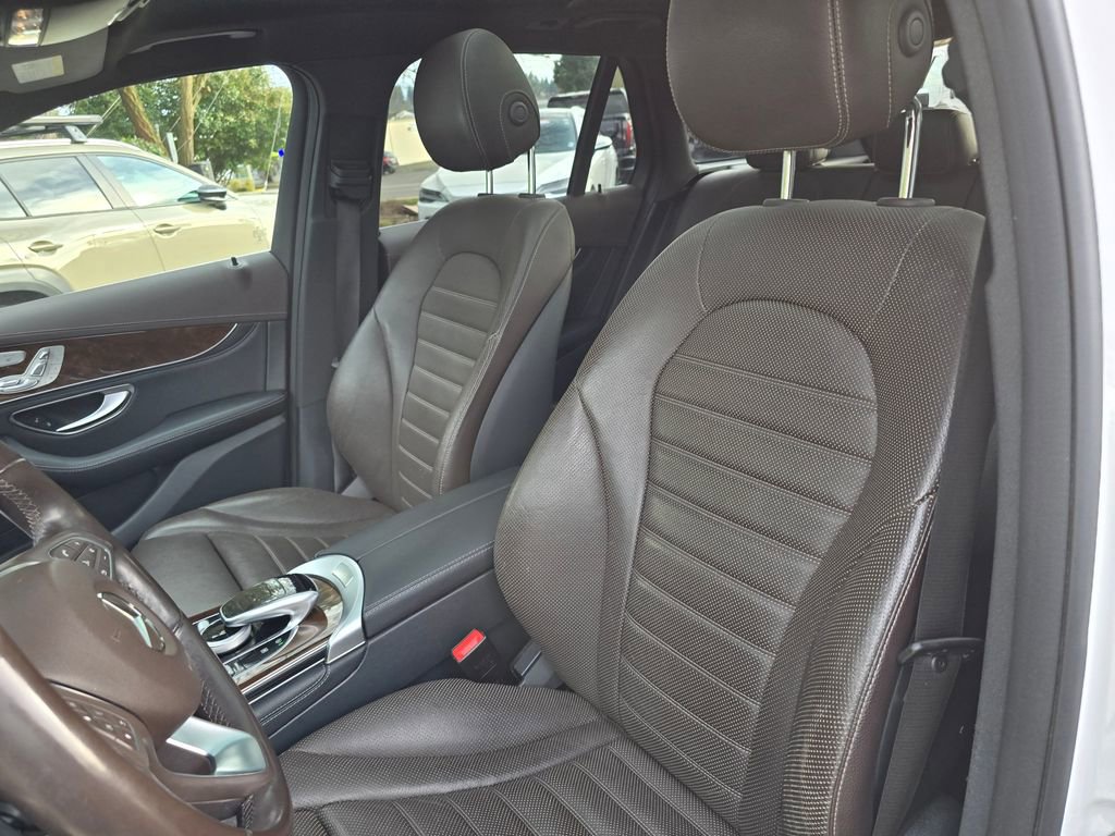 Used 2017 Mercedes-Benz GLC 300 4MATIC image 57