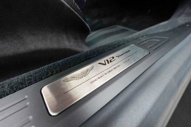 Used 2023 Aston Martin V12 Vantage Roadster RWD image 87