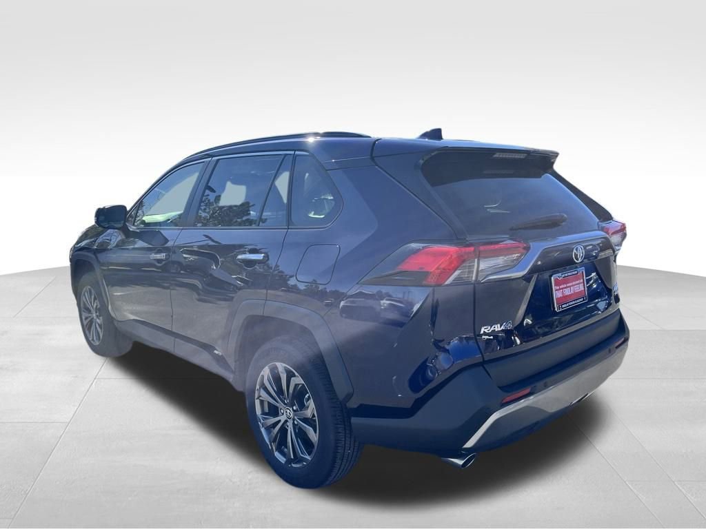 Used 2025 Toyota RAV4 Limited image 5