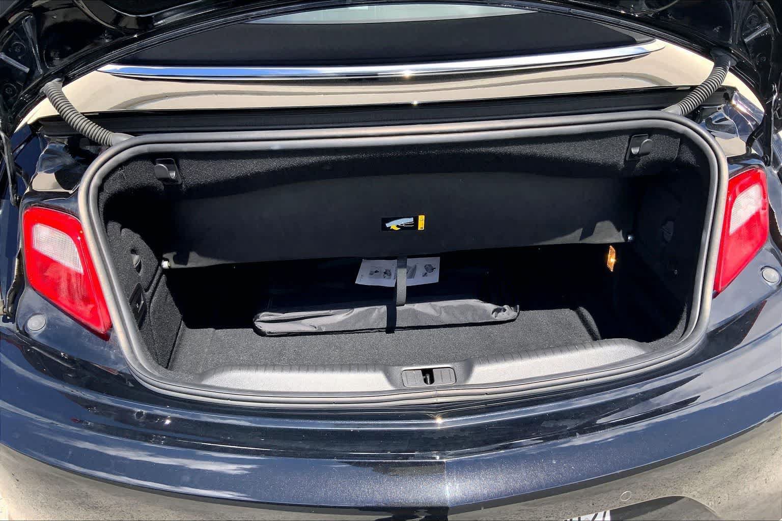 Used 2018 Buick Cascada Sport Touring w/ Dark Effects Package FWD image 17