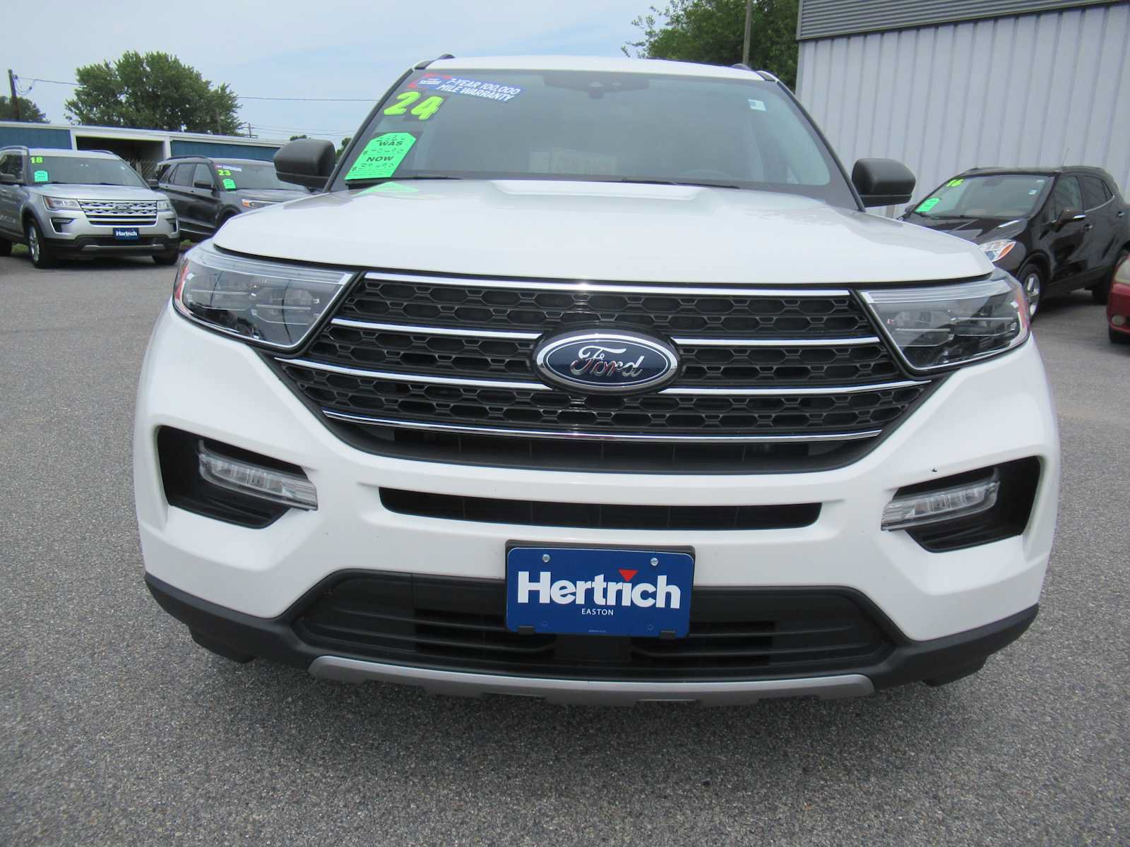 Used 2024 Ford Explorer XLT w/ Equipment Group 202A AWD/4WD image 2