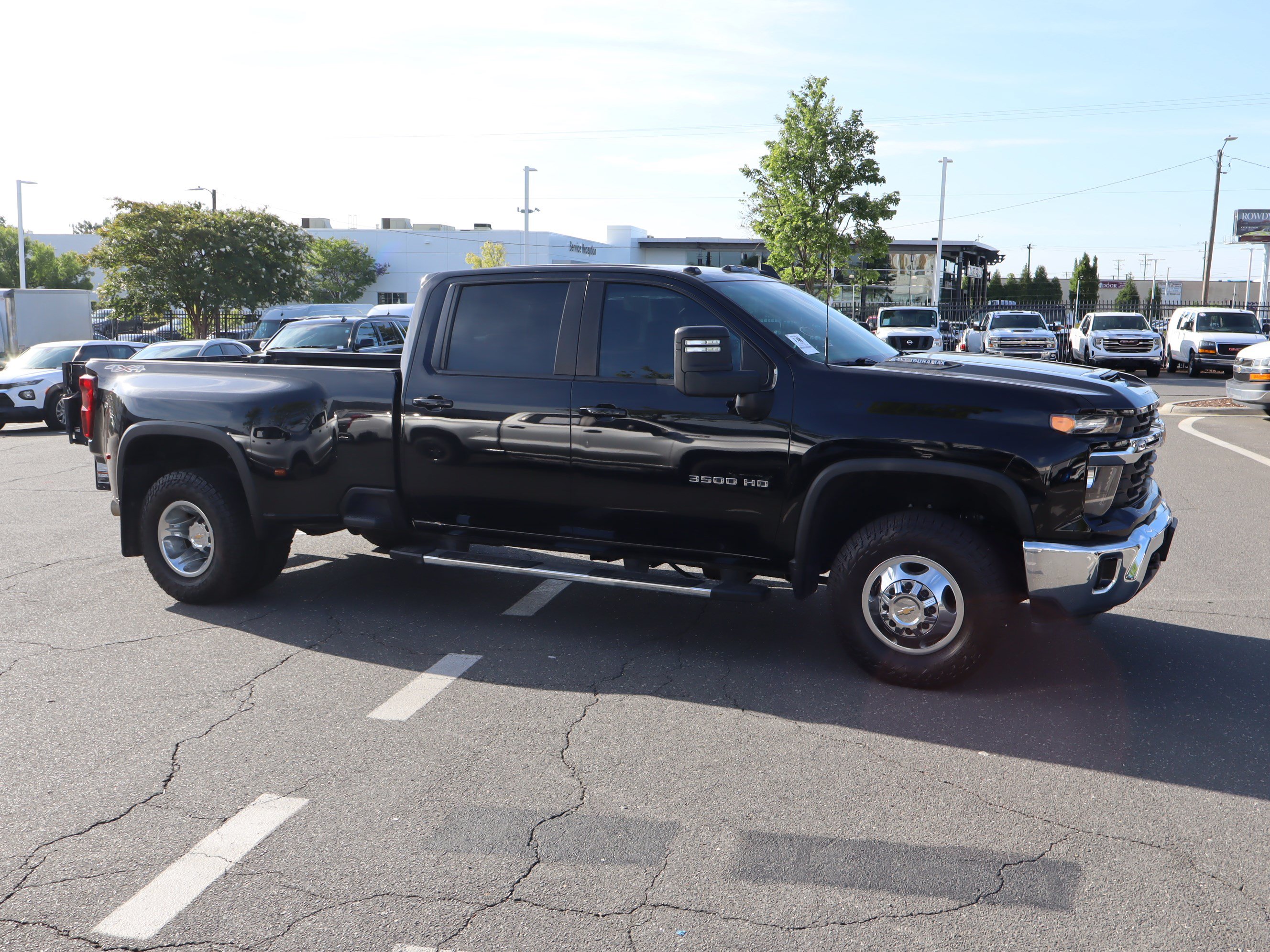 Used 2024 Chevrolet Silverado 3500 LT w/ Convenience Package AWD/4WD image 12