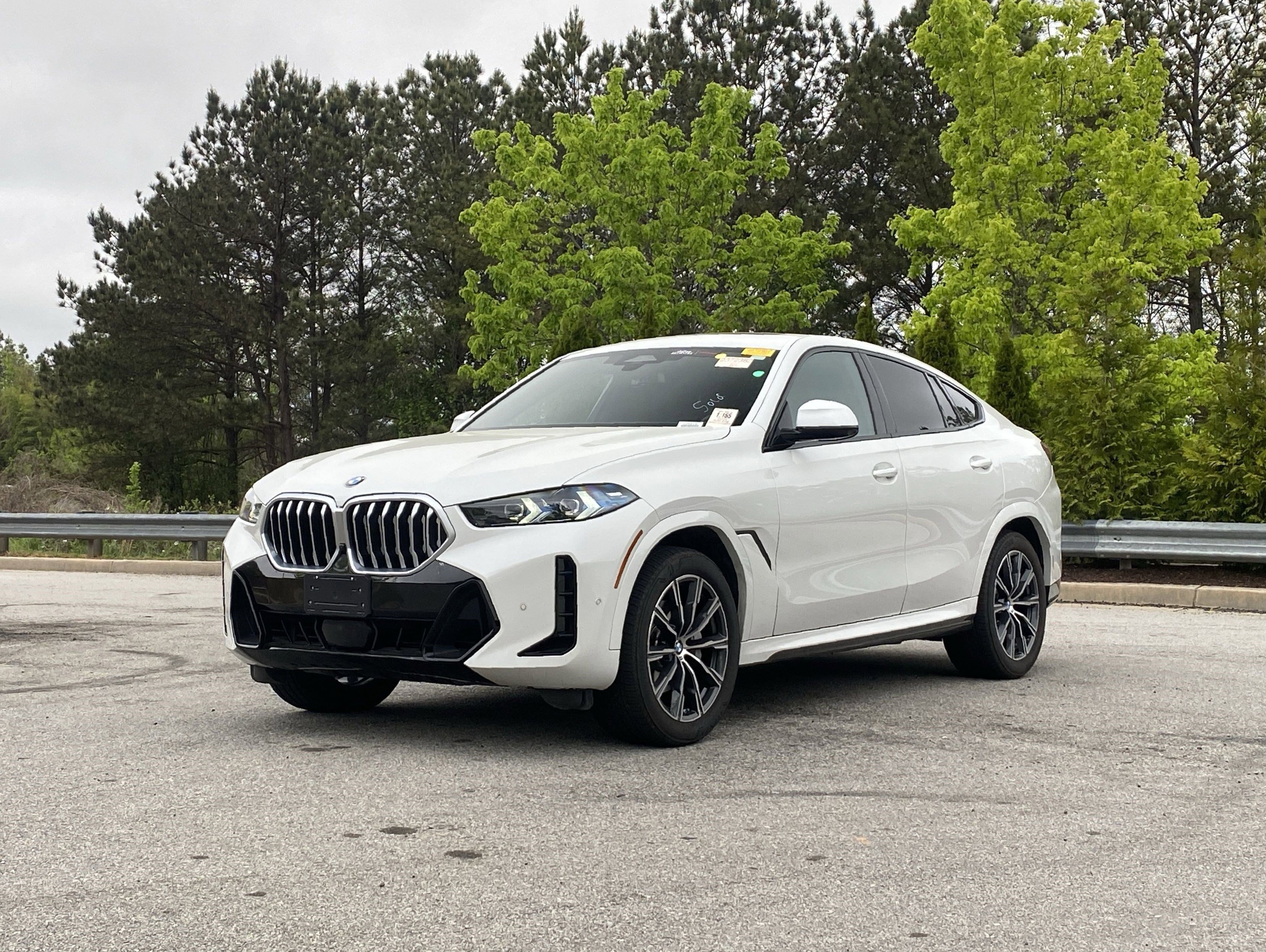 Used 2024 BMW X6 xDrive40i w/ Parking Assistance Package image 13