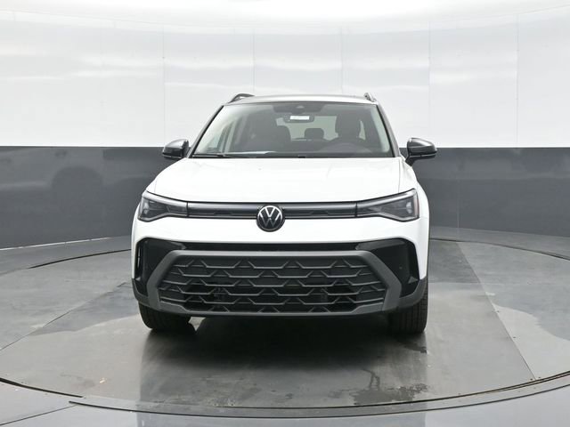 New 2026 Volkswagen Taos SE image 2