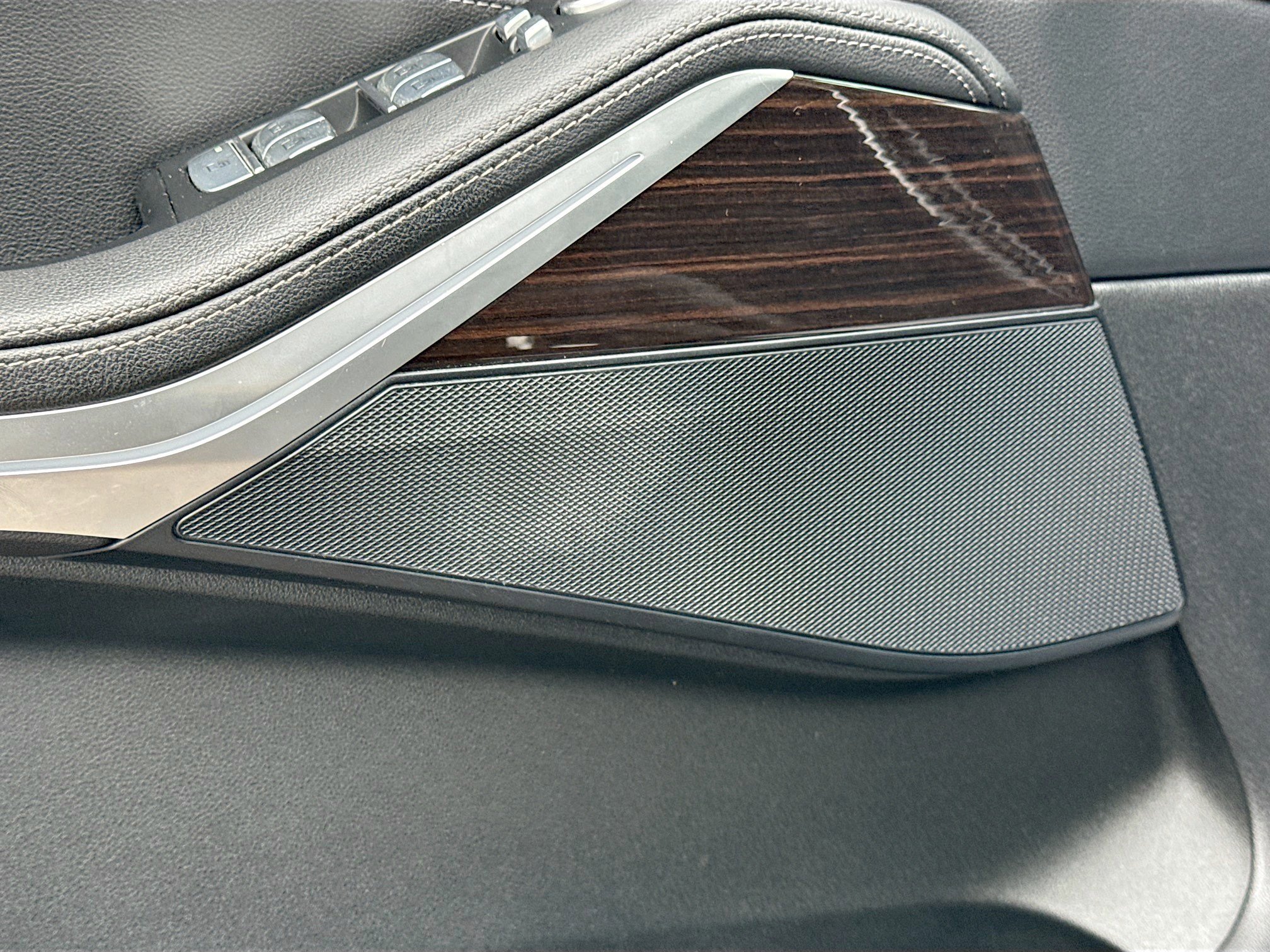 Used 2021 BMW X7 xDrive40i w/ M Sport Package image 25