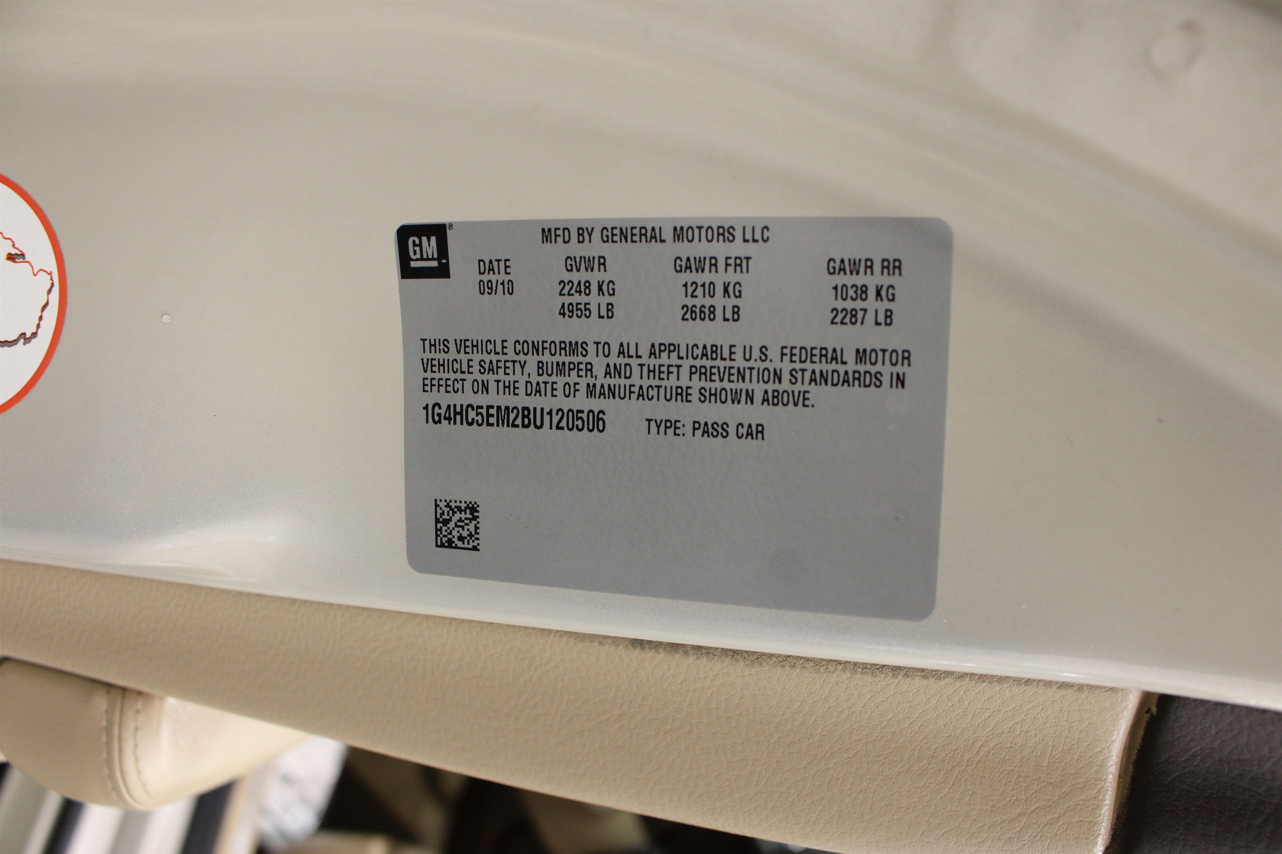 Used 2011 Buick Lucerne CXL w/ Driver Confidence Package FWD image 35