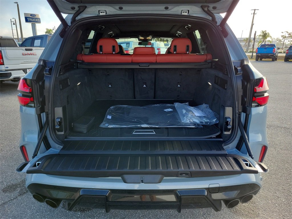 Used 2026 BMW X5 M Competition w/ Executive Package image 9