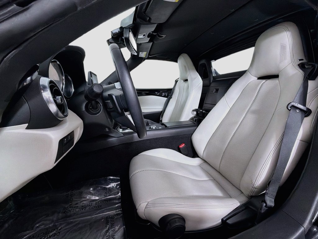 Used 2021 MAZDA MX-5 Miata RF Grand Touring RWD image 21