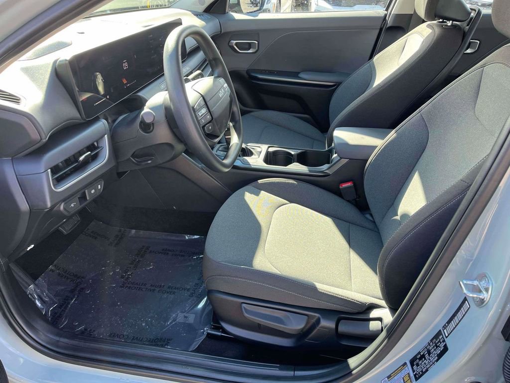 Certified 2025 Kia K4 LXS image 15