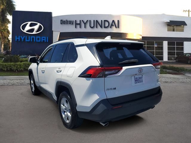 Used 2019 Toyota RAV4 XLE w/ Convenience Package AWD/4WD image 4