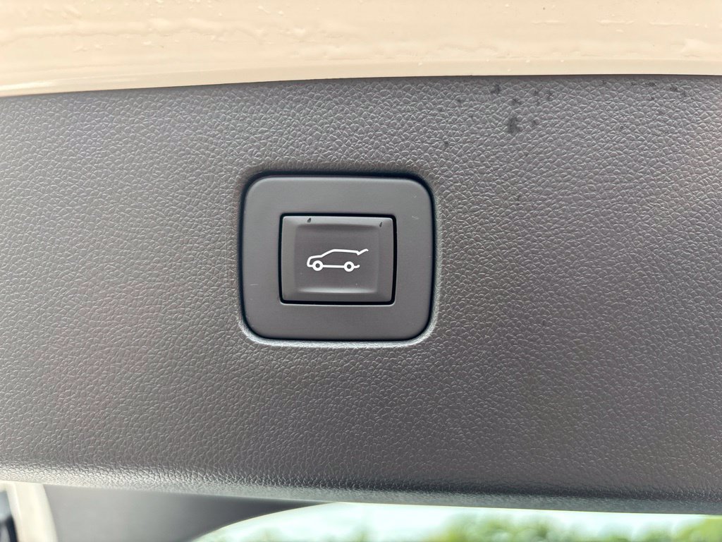 Used 2025 Buick Envista Avenir FWD image 25
