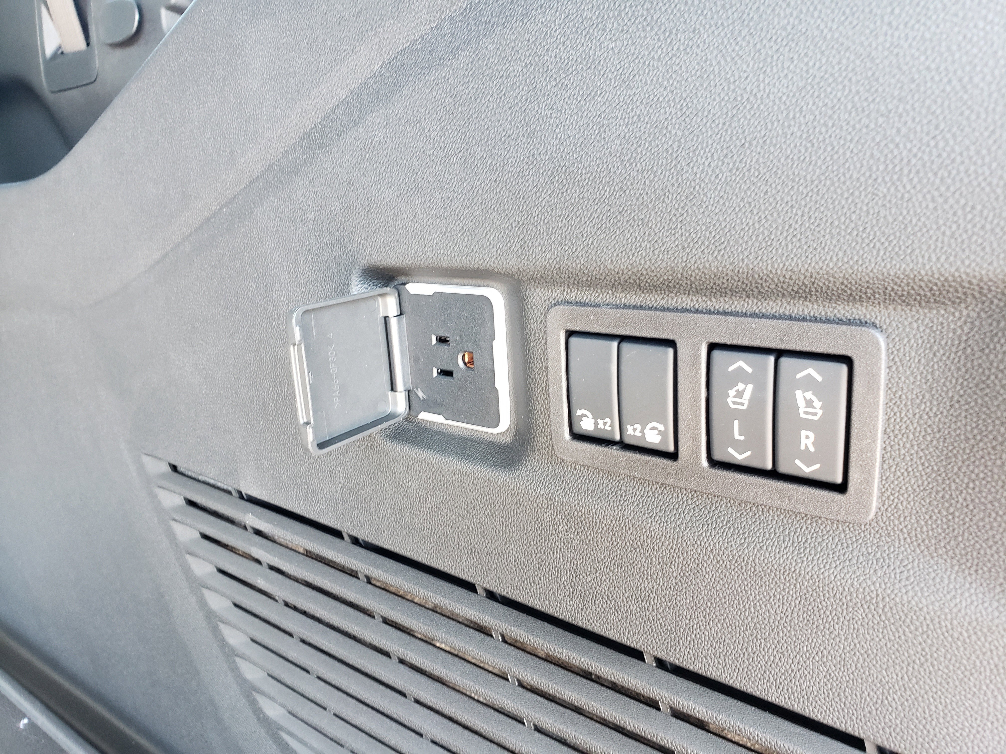 New 2026 Chevrolet Suburban Premier image 10