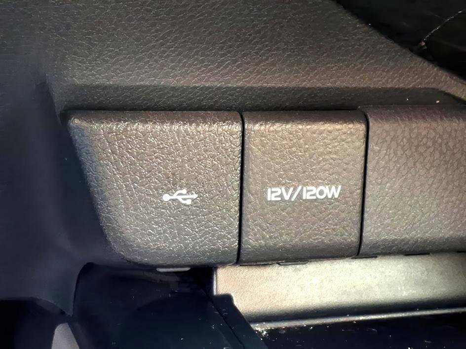 Certified 2020 Toyota Camry LE image 19