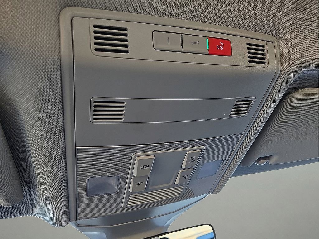 Used 2024 Volkswagen Jetta S image 30