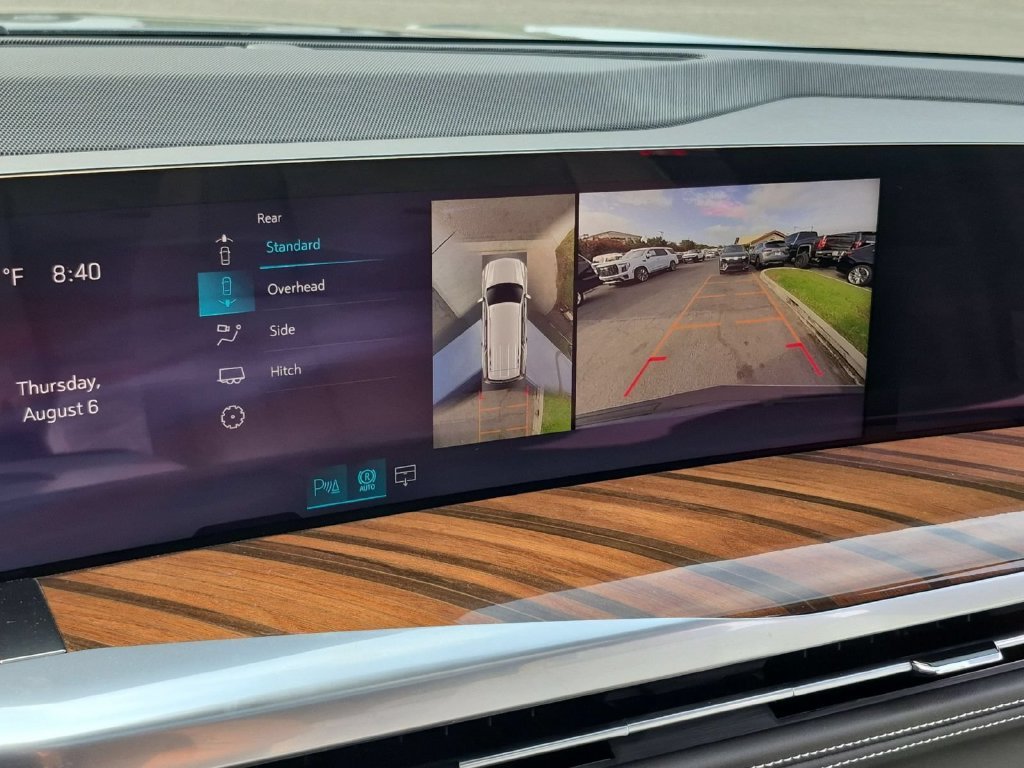 New 2026 Cadillac Escalade Platinum Sport w/ LPO, ONYX Package AWD/4WD image 13