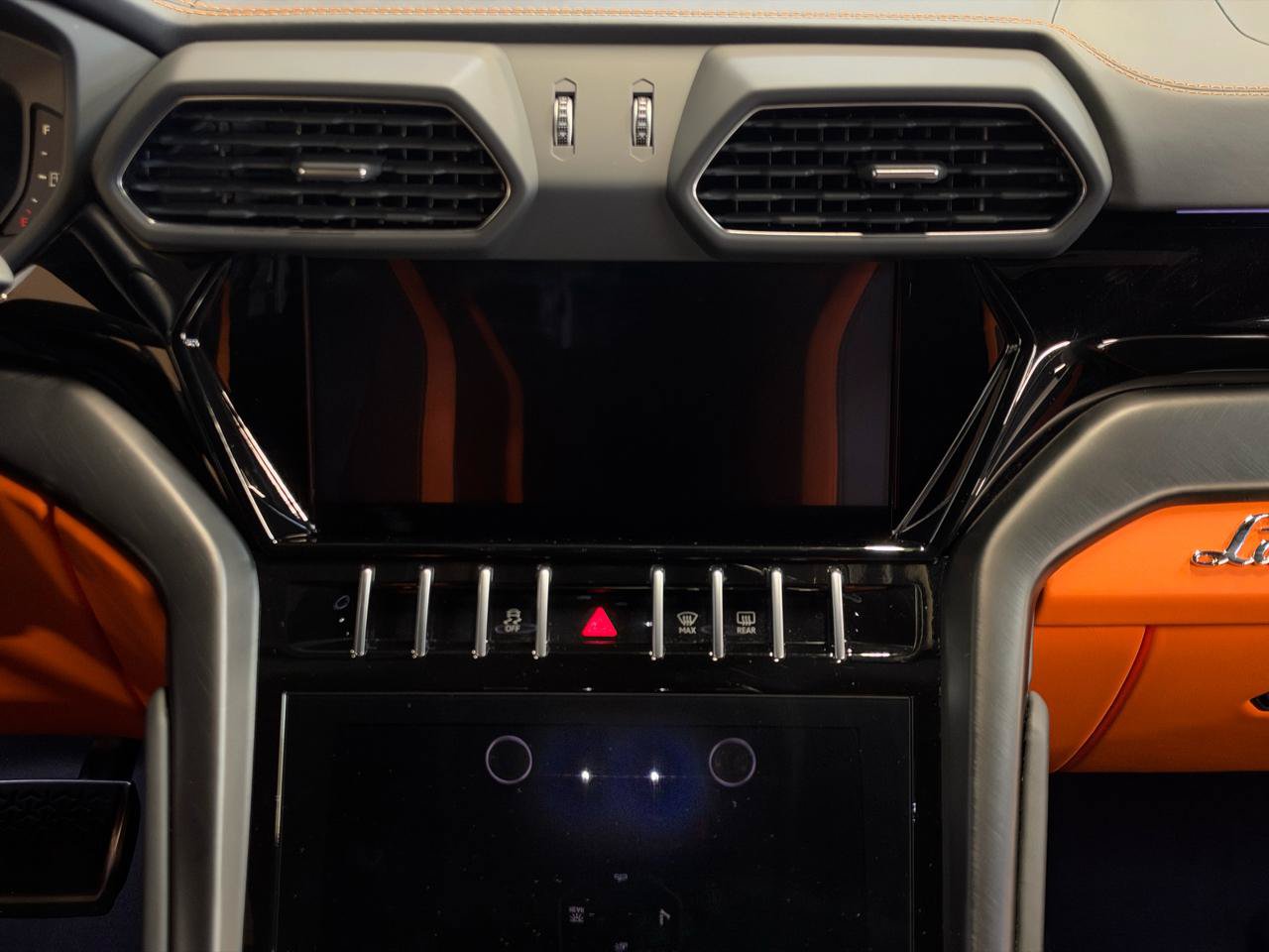 Used 2024 Lamborghini Urus S AWD/4WD image 19
