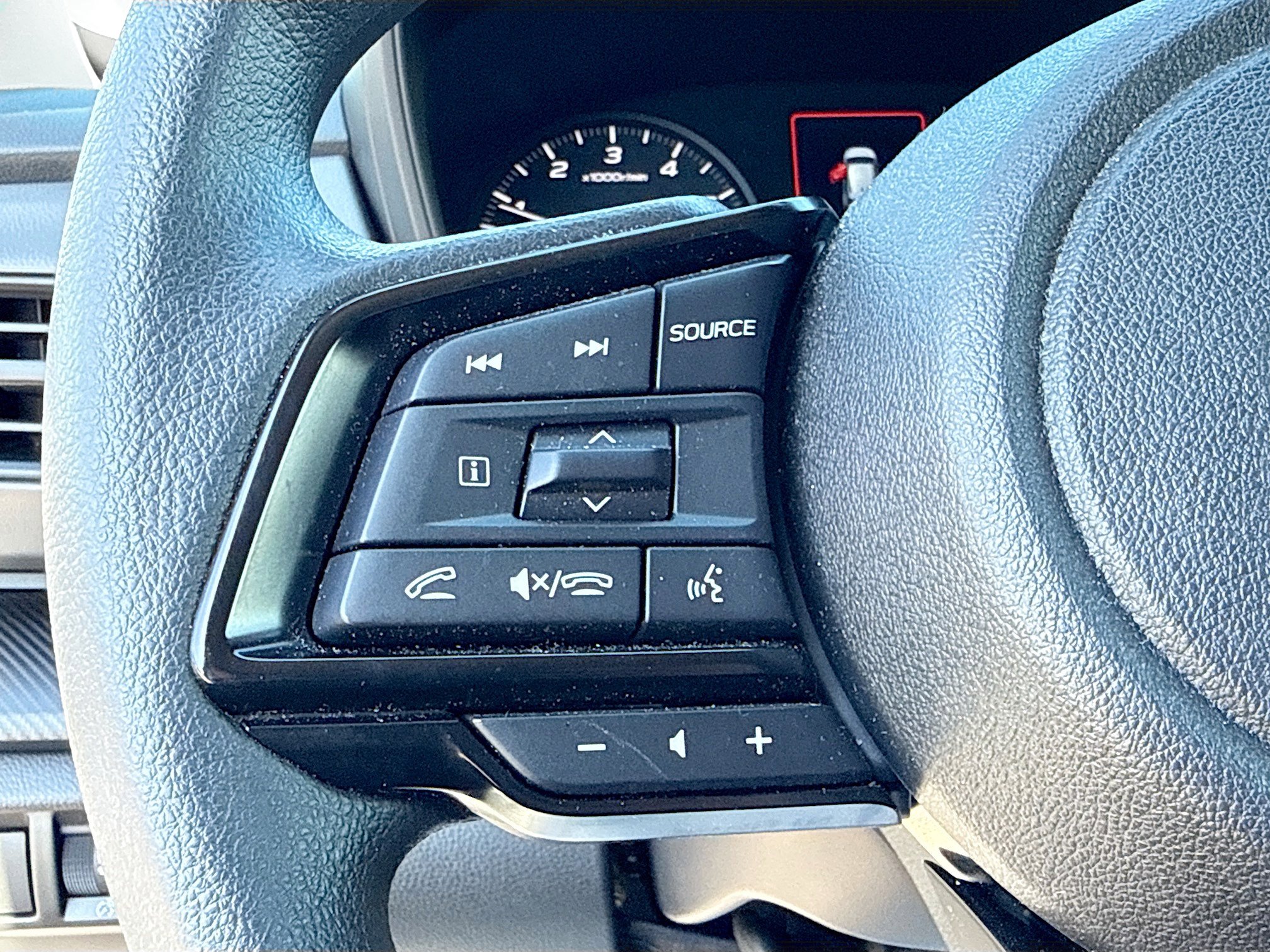 Certified 2025 Subaru Crosstrek 2.0i image 35